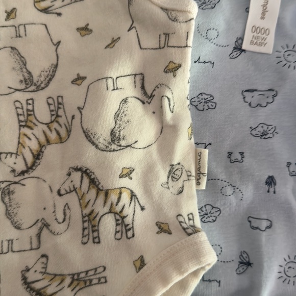 Newborn Baby / New Mama Unisex Starter Bundle 21 Piece Sz 000 & 0000 Preloved - Picture 4 of 11